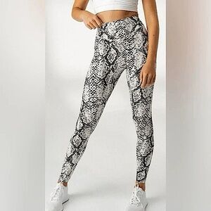 Balance Athletica Vitality Ascend Kingdom Collection Python Leggings Size Large